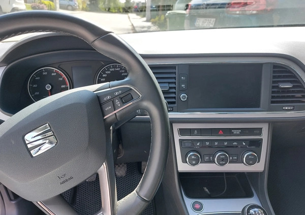 Seat Leon cena 70050 przebieg: 61700, rok produkcji 2019 z Łódź małe 562